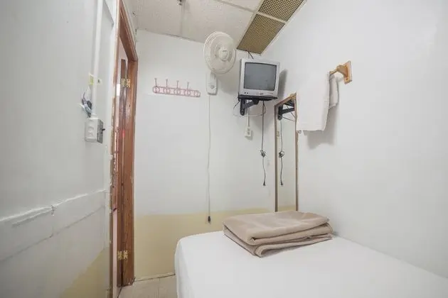Tek Kişilik Oda, 1 Tek Kişilik Yatak, Ortak Banyo