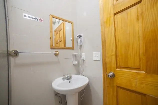 Tek Kişilik Oda, 1 Tek Kişilik Yatak, Ortak Banyo