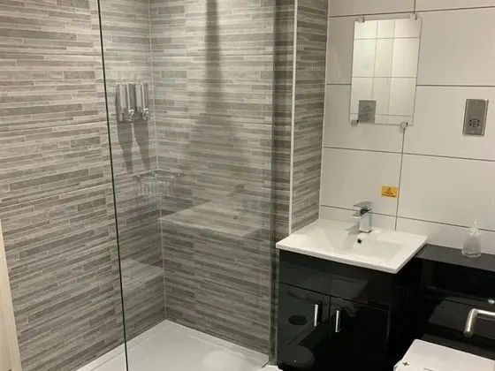 Tek Büyük Yataklı Oda, Özel Banyo