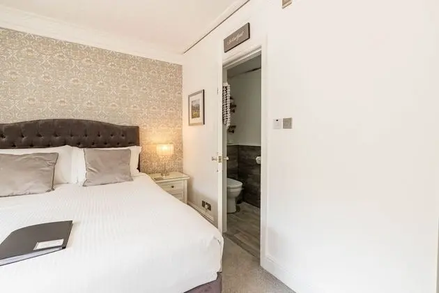 Premium Tek Büyük Yataklı Oda, Banyolu/Duşlu
