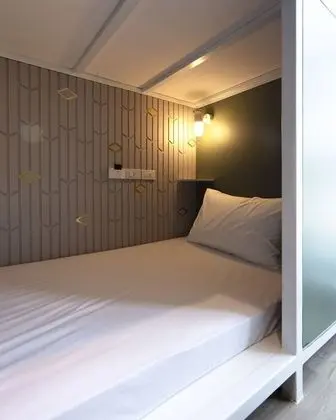 Bed in 10-Bed Mixed  Dormitory Room