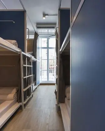 Bed in 8-Bed Mixed Dormitory Room