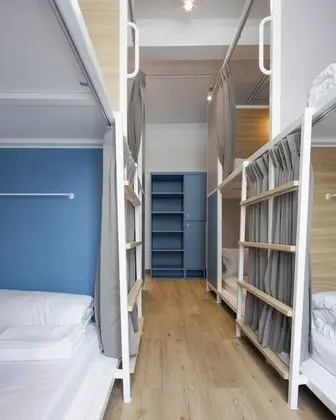 Bed in 8-Bed Mixed Dormitory Room