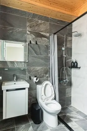 City Tek Büyük Yataklı Oda