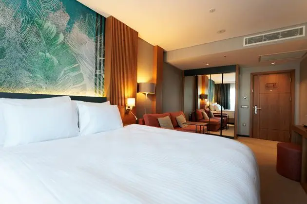 https://images.etstur.com/imgproxy/resize/2560x1440/files/images/hotelImages/etsrooms/516029/Boyalik_Beach_Palms_Hotel_20250408141628_8.jpg