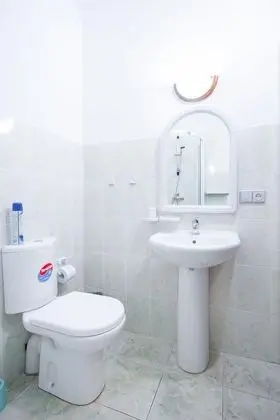Economy Tek Büyük veya İki Ayrı Yataklı Oda