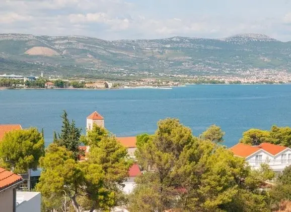 Apart Daire (Boze - 100 m from sea - A1(2+2))