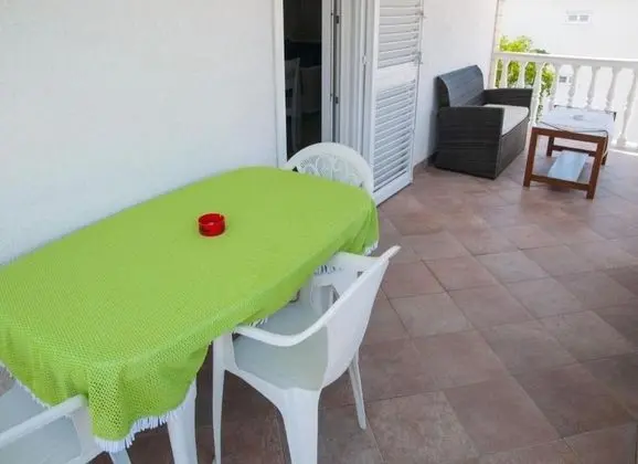 Apart Daire (Boze - 100 m from sea - A1(2+2))