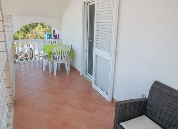 Apart Daire (Boze - 100 m from sea - A2(2+2))