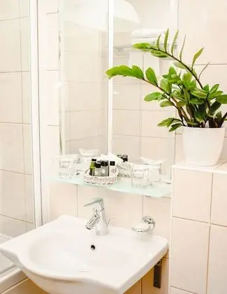 Tek Büyük veya İki Ayrı Yataklı Oda, Deniz Manzaralı