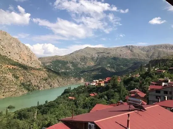 Standard Tek Büyük veya İki Ayrı Yataklı Oda, Sigara İçilmez