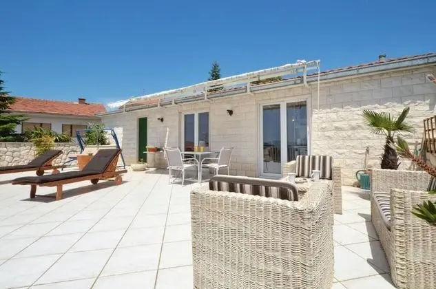 Apart Daire (Bozo - amazing terrace and sea view -)
