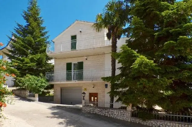 Apart Daire (Bozo - amazing terrace and sea view -)