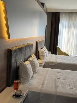 Tek Büyük veya İki Ayrı Yataklı Oda, Şehir Manzaralı