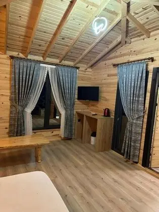 Bungalow 3 Kişilik Oda, Dağ Manzaralı, Balkonlu