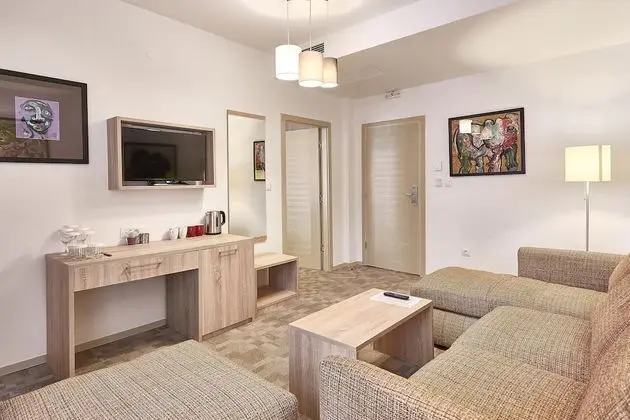 Deluxe Tek Büyük Yataklı Oda, Engellilere Uygun, Bahçe Manzaralı