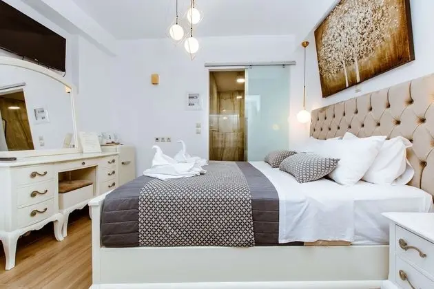 Tek Büyük Yataklı Oda (Ground Floor)