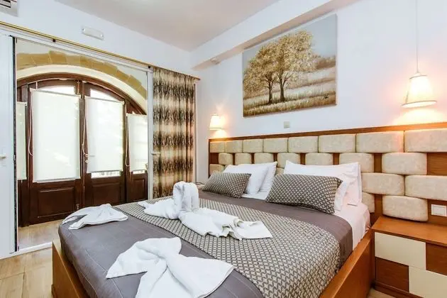 Tek Büyük Yataklı Oda (Ground Floor)