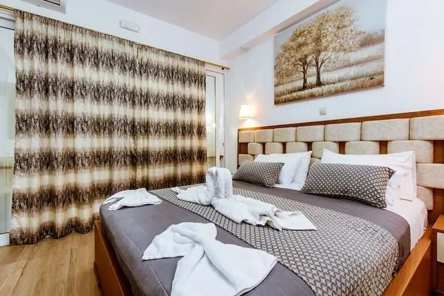 Tek Büyük Yataklı Oda (Ground Floor)