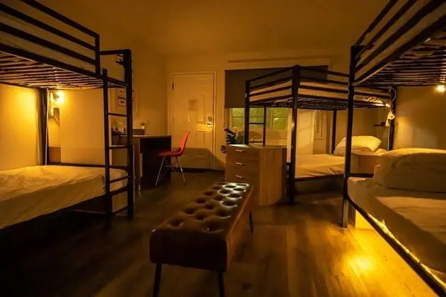 Deluxe Ortak Ranzalı Oda, Karma Ranzalı Oda