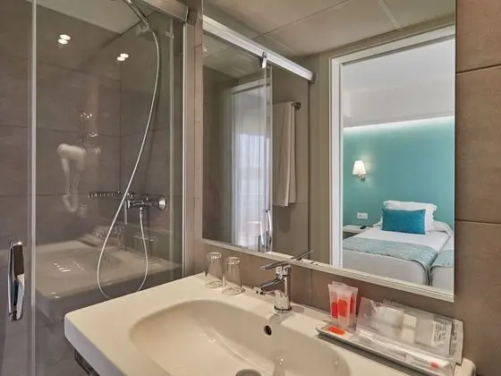 Tek Büyük Yataklı Oda, Balkon (2 adults + 1 child)