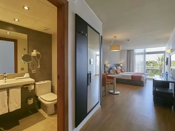 Büyük Yataklı Tek Kişilik Oda, Balkon