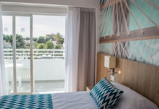 Tek Büyük Yataklı Oda, Balkon