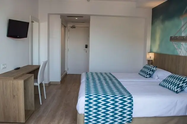 Tek Büyük Yataklı Oda, Balkon