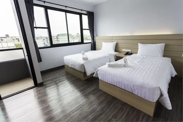 Deluxe Room Twin