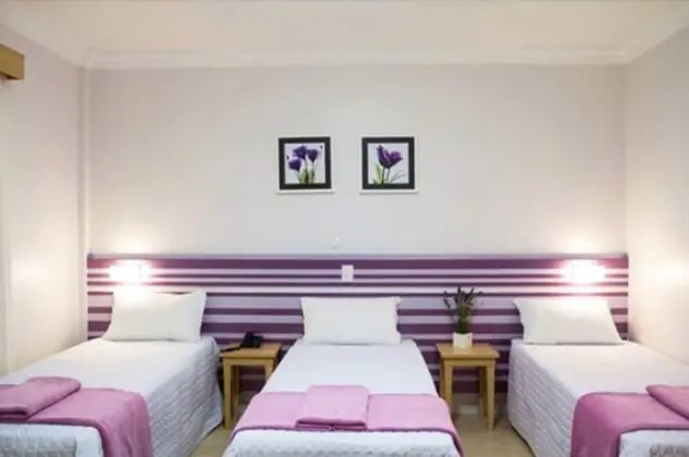 Deluxe Dört Kişilik Oda