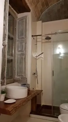 Deluxe Tek Büyük Yataklı Oda (Dalla)