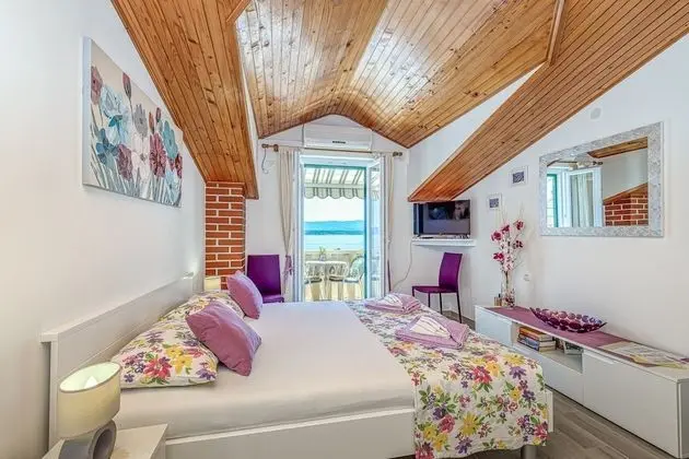Standard Stüdyo, 1 Çift Kişilik Yatak, Deniz Manzaralı, Bahçeli (Brač Island Studio Mladineo A2)