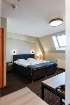 Tek Büyük Yataklı Oda (with Spa Access)