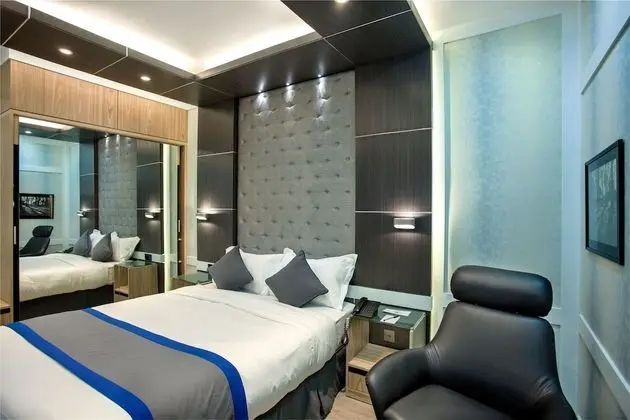 Deluxe Tek Büyük Yataklı Oda, 1 Büyük (Queen) Boy Yatak, Sigara İçilebilir, Şehir Manzaralı