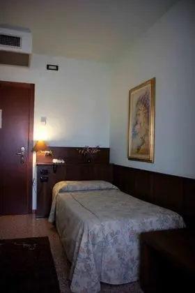 Standard Tek Kişilik Oda