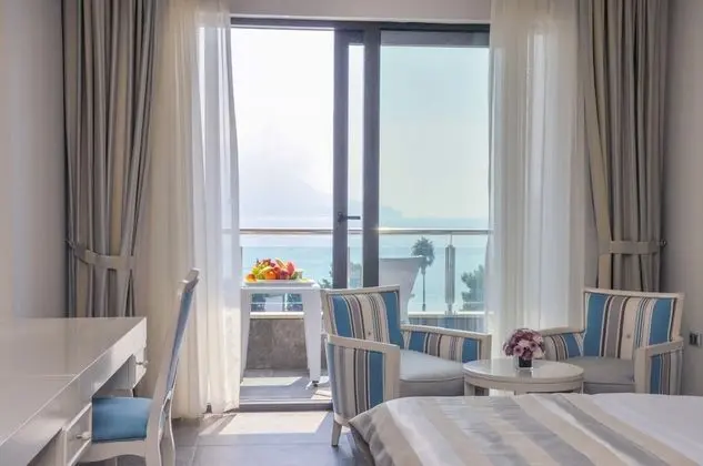 Süit, Balkon, Deniz Manzaralı