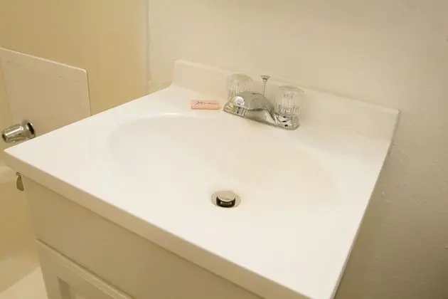 Deluxe Tek Büyük Yataklı Oda, 1 Yatak Odası, Buzdolabı ve Mikrodalga, Zemin Kat