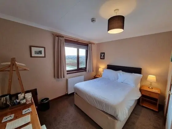 Basic Tek Büyük Yataklı Oda