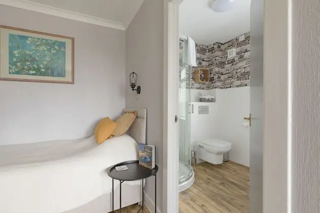 Tek Büyük Yataklı Oda (Room1)