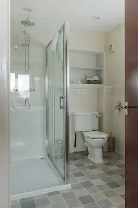 Tek Büyük Yataklı Oda (Room2)