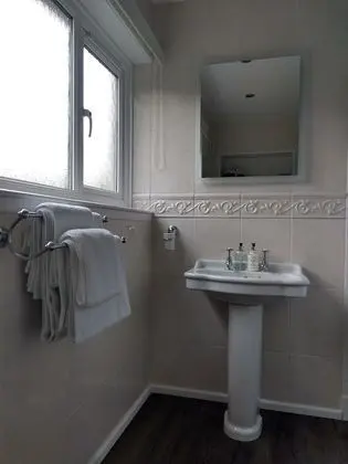 Tek Büyük Yataklı Oda (Room2)