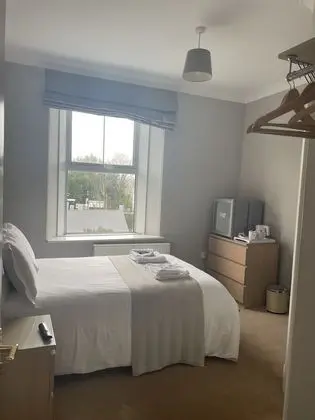 İki Ayrı Yataklı Oda ( with Private Bathroom)