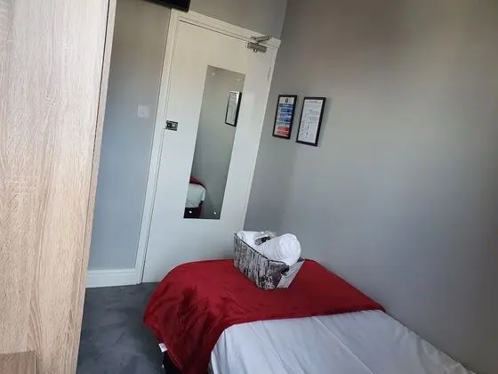 Room 6 - 1st Floor Single En-suite