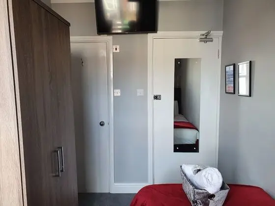 Room 6 - 1st Floor Single En-suite