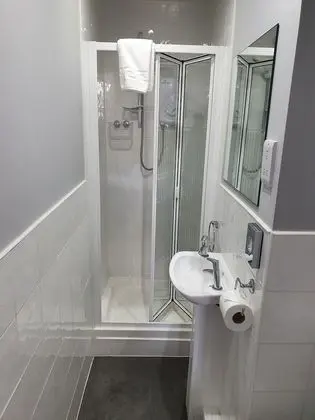 Room 6 - 1st Floor Single En-suite