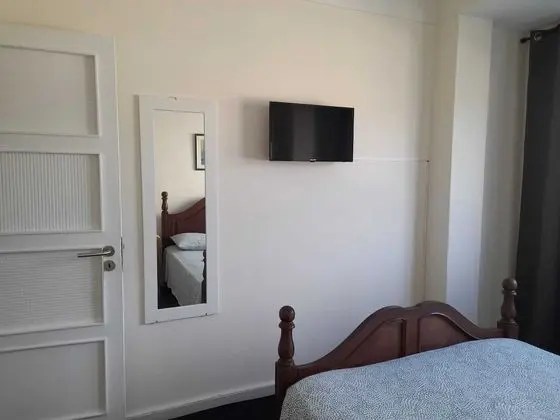 Classic Tek Büyük Yataklı Oda