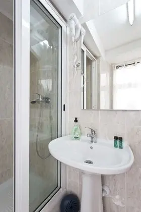 Tek Büyük Yataklı Oda, Özel Banyo