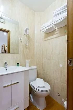 Üç Kişilik Oda, Özel Banyo