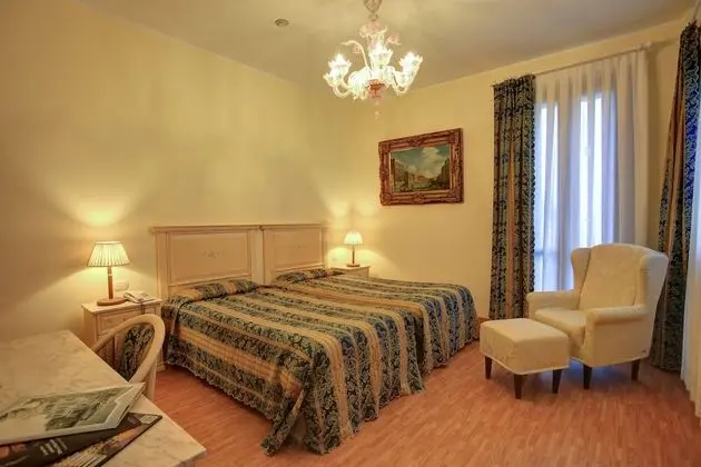 Deluxe İki Ayrı Yataklı Oda