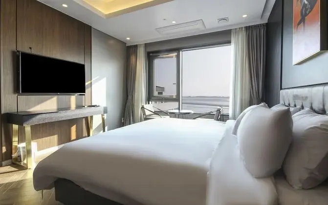 Deluxe Tek Büyük Yataklı Oda, Okyanus Manzaralı (Breakfast Not Available on Sun)